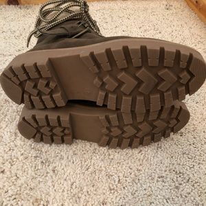 susan sherpa tipped hiker boots